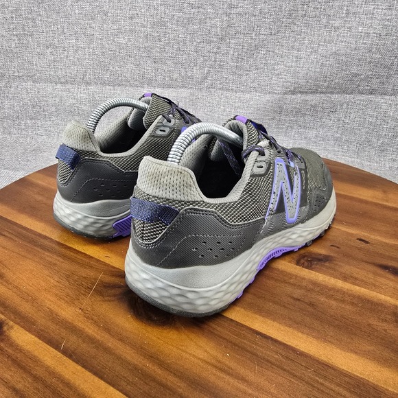 New Balance 410v8 Womens Trail Running Shoes Gray Purple WT410LQ8 Size 10 - Picture 8 of 13